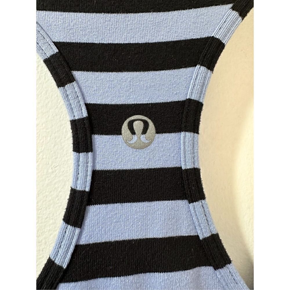 Lululemon women’s blue/black racerback tank top size small. #40-1001 - Picture 3 of 3